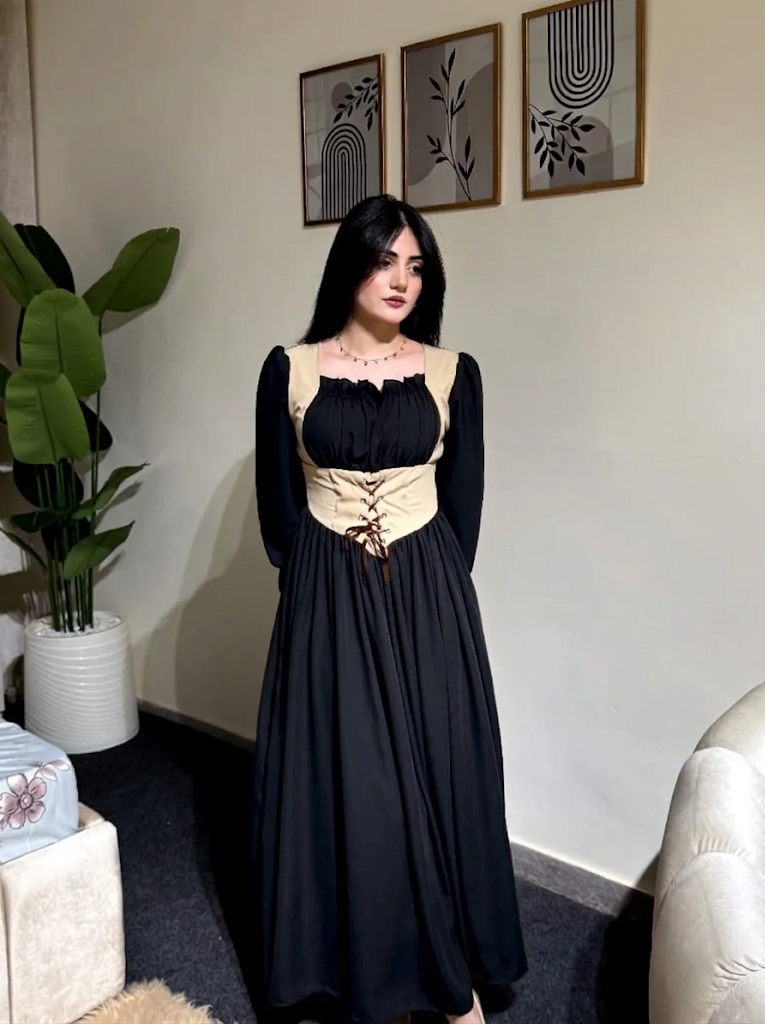Vintage-Inspired Maxi Dress